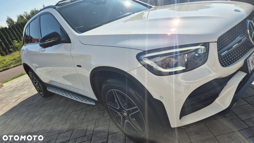 Mercedes-Benz GLC 300 e 4-Matic Business Edition - 22