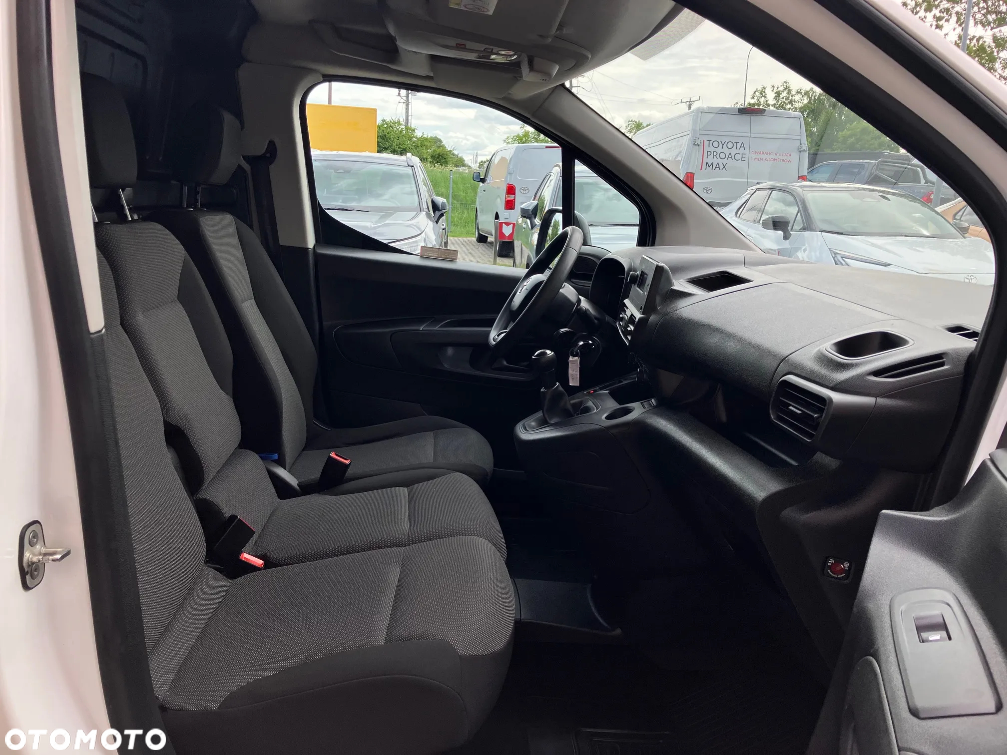 Toyota PROACE CITY - 21