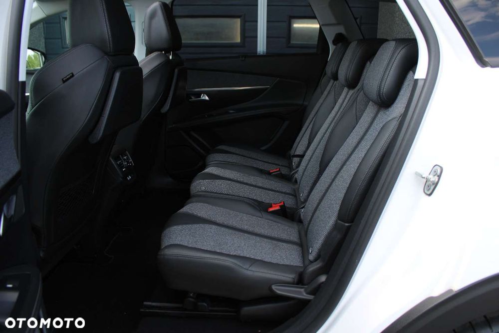 Peugeot 5008 - 23