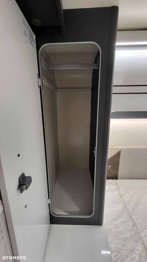 McLOUIS MC4 379 5-osobowy - 25