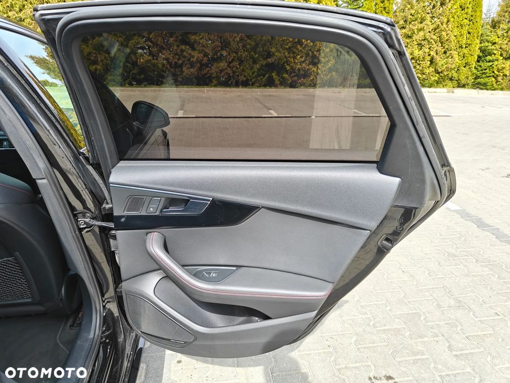 Audi A4 Limousine 2.0 TFSI quattro S tronic design - 28