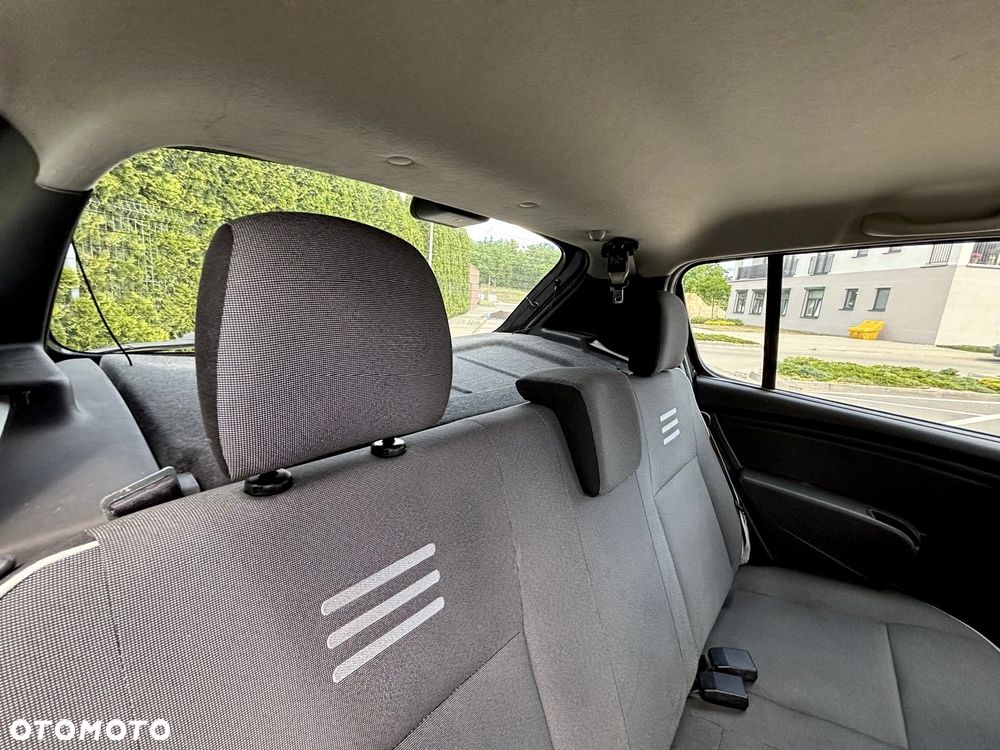 Dacia Sandero 1.2 16V 75 Essentiel - 12