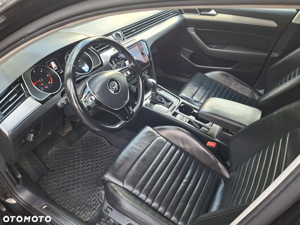 Volkswagen Passat 2.0 TDI BMT 4Mot Highline DSG - 12