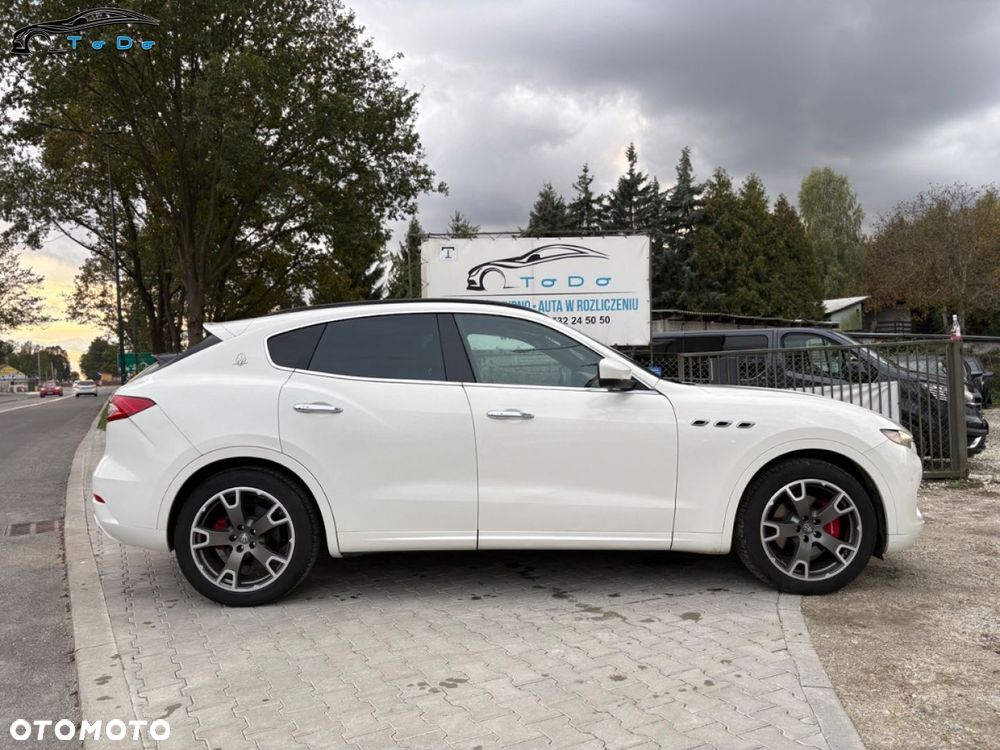 Maserati Levante S Granlusso - 9