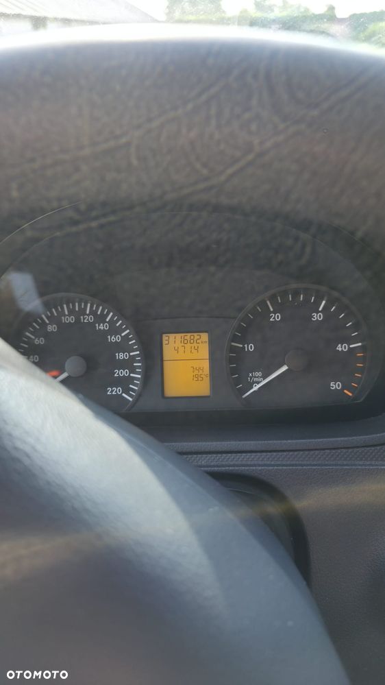 Mercedes-Benz VITO - 10