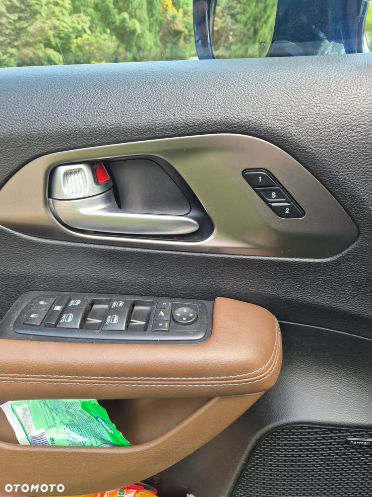Chrysler Pacifica - 25