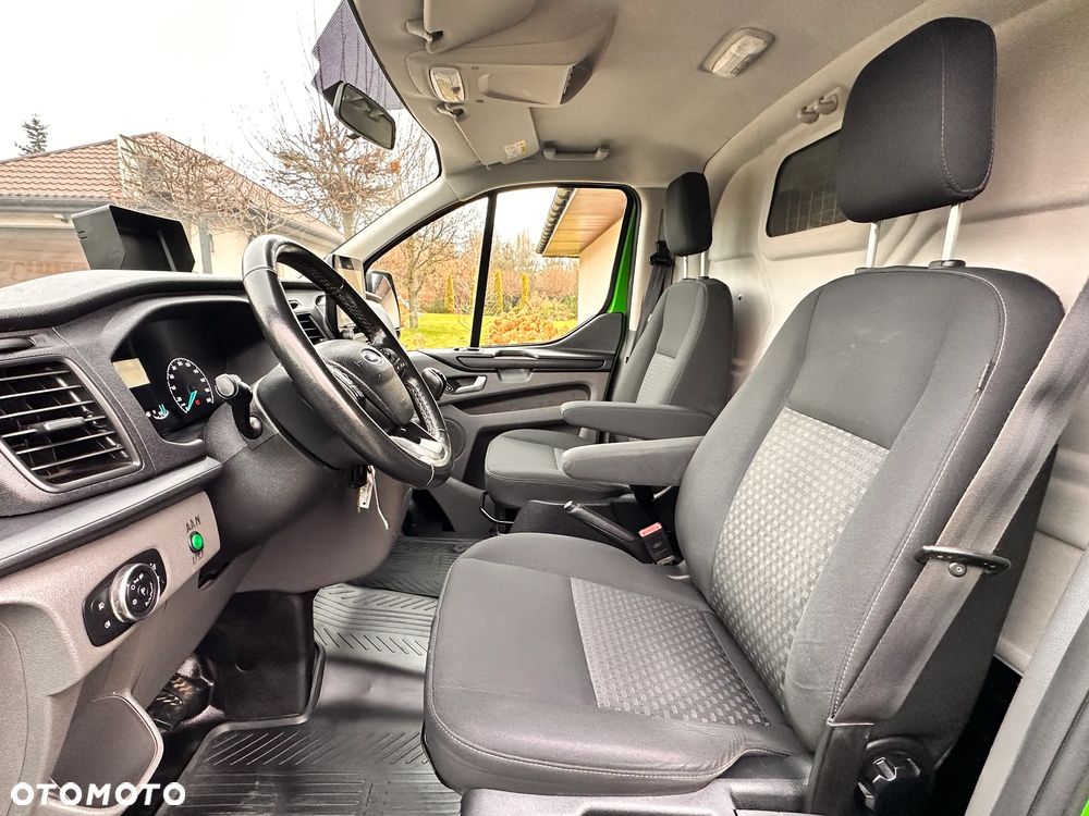 Ford TRANSIT CUSTOM - 14