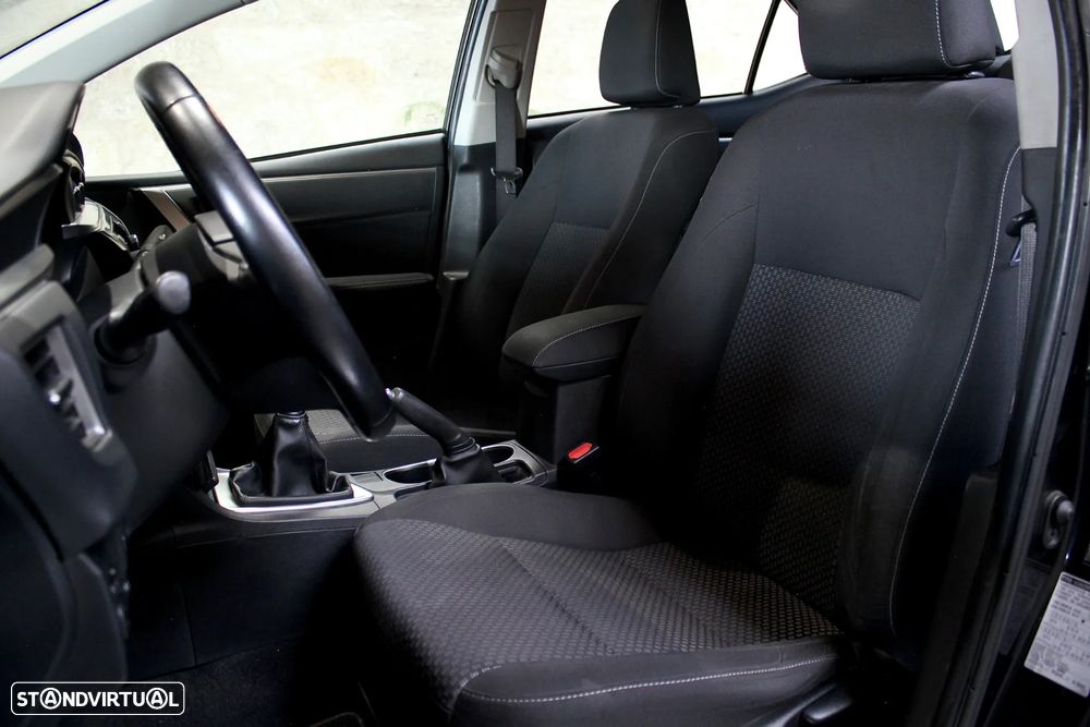 Toyota Corolla 1.4 D-4D Exclusive - 7