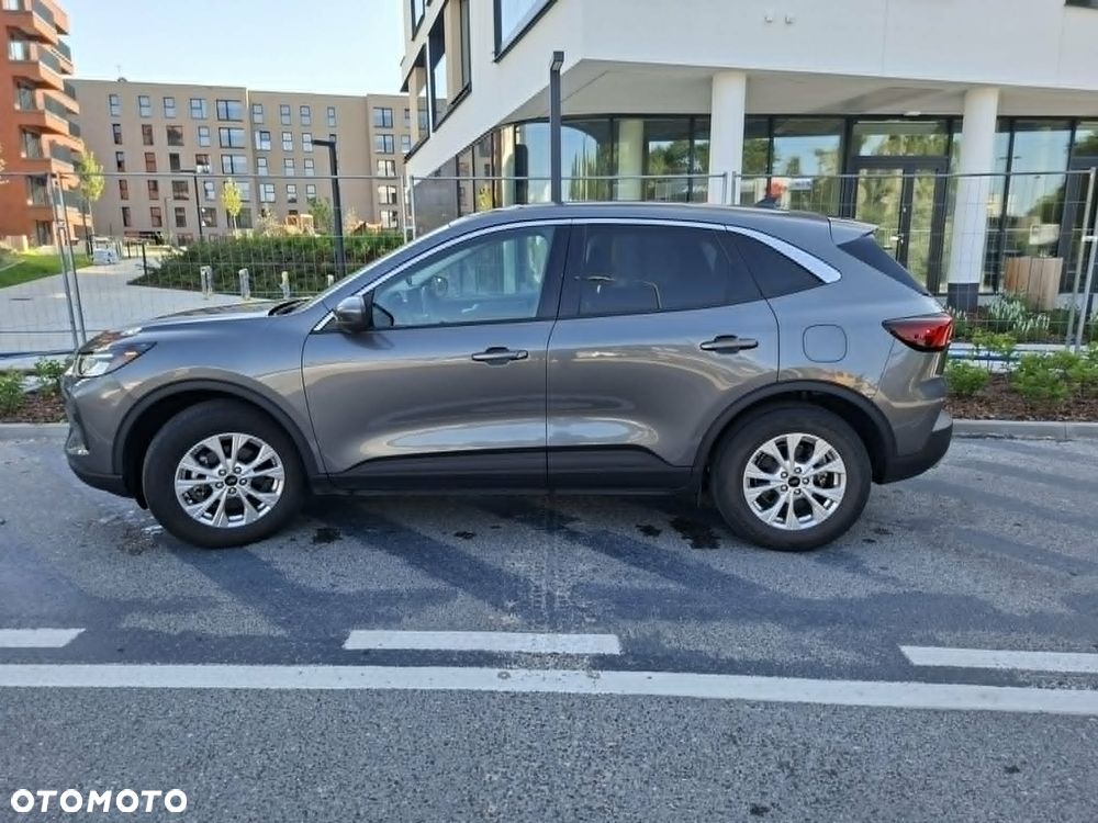 Ford Kuga - 2
