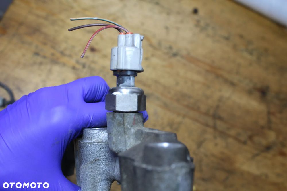 LISTWA WTRYSKOWA TOYOTA AVENSIS T25 2.0 VVTI 1AZ-FSE - 7