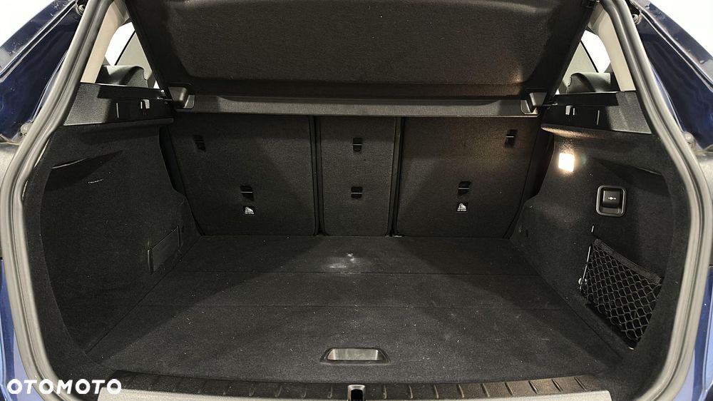 BMW Seria 2 218d - 12