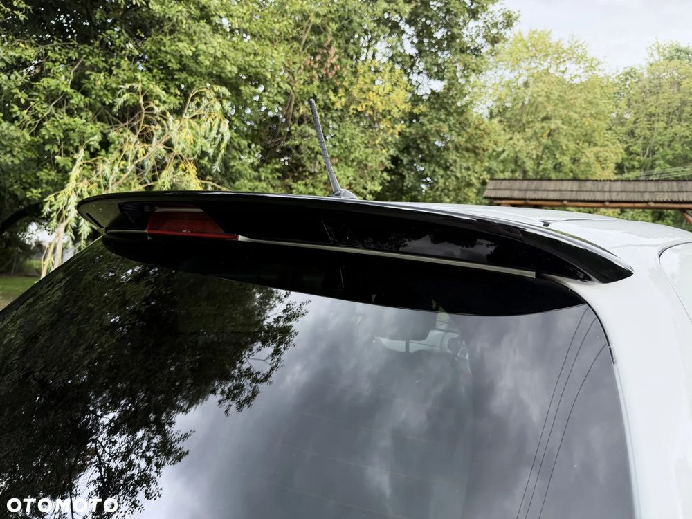 Toyota Yaris Hybrid 100 Premium - 40