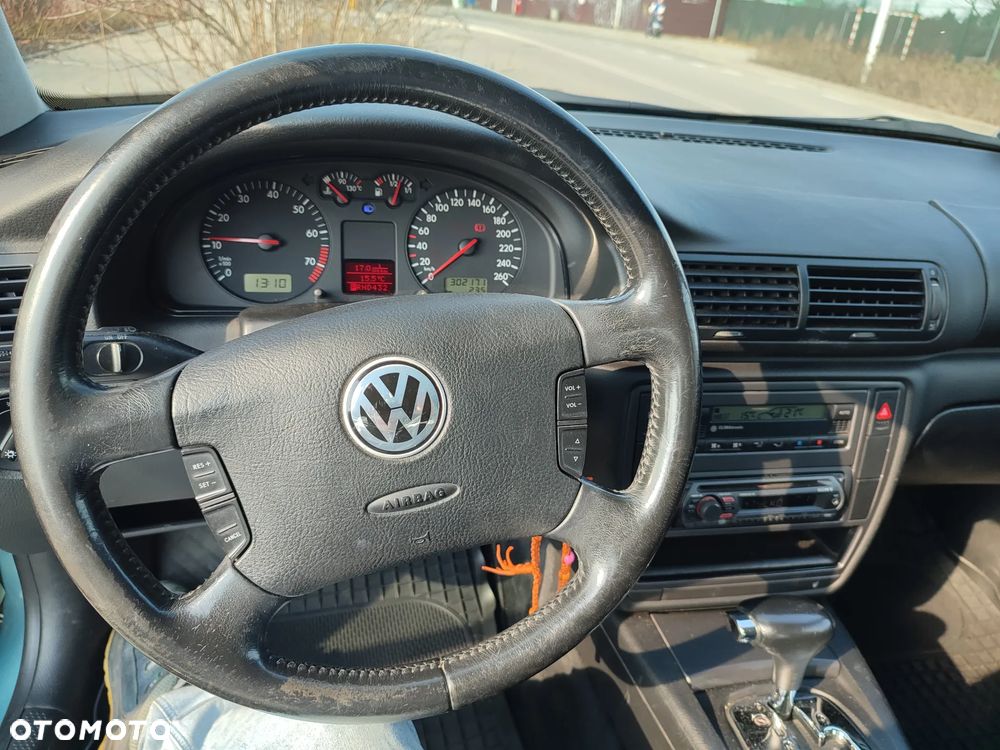 Volkswagen Passat - 5