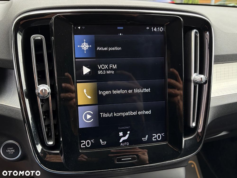 Volvo XC 40 T4 Geartronic Momentum Pro - 25