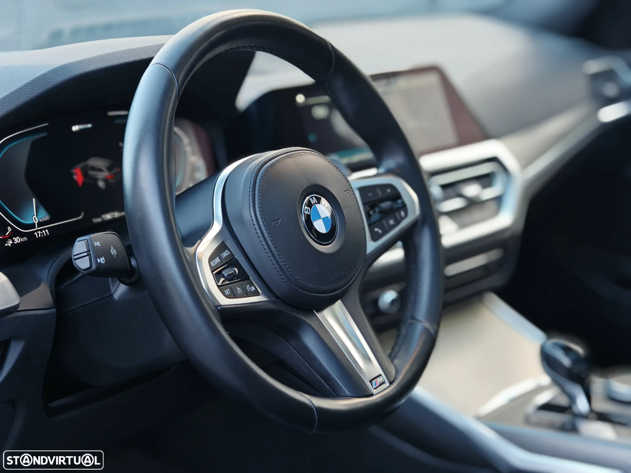 BMW 330 e Touring Pack M Auto - 13