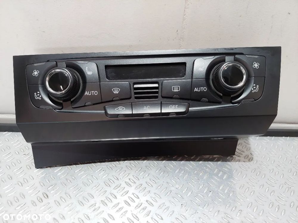 Panel klimatyzacji Audi A5 nr 8T1820043AC - 1
