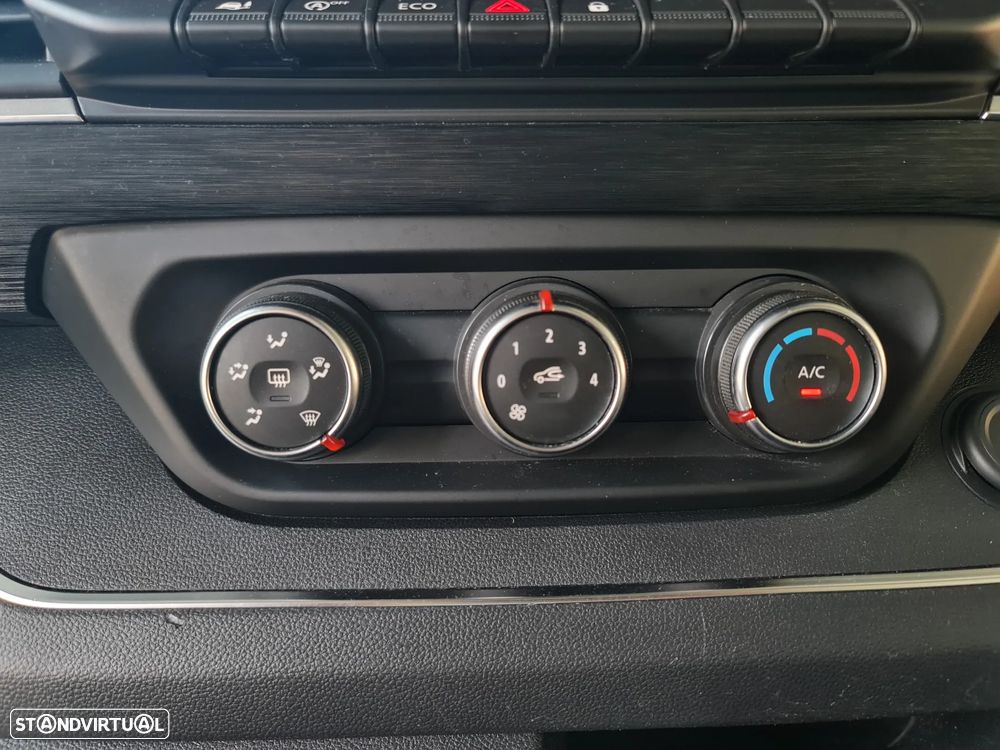 Renault Trafic 2.0 dCi 130cv GPS / CarPlay / Câmara /c/IVA dedutível - 27