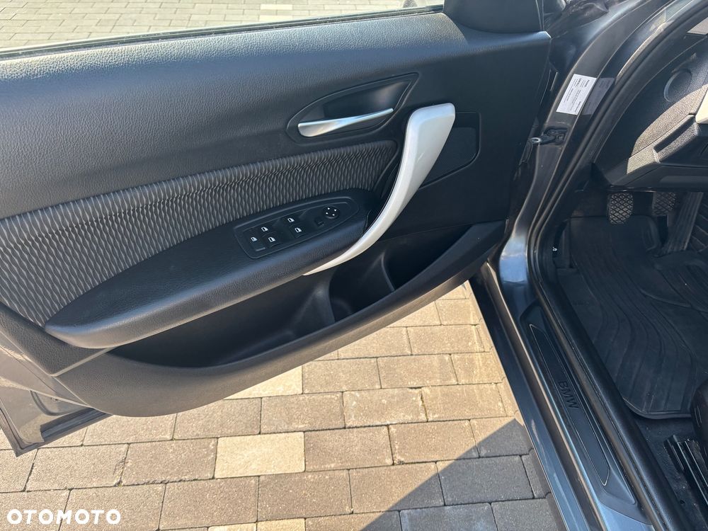 BMW Seria 1 118d DPF - 10