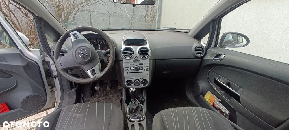 Opel Corsa - 4