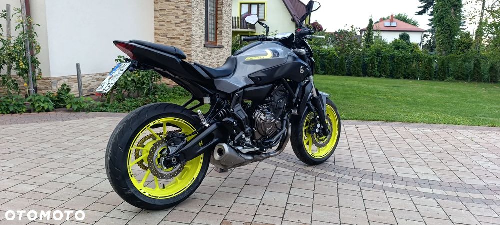 Yamaha MT - 7