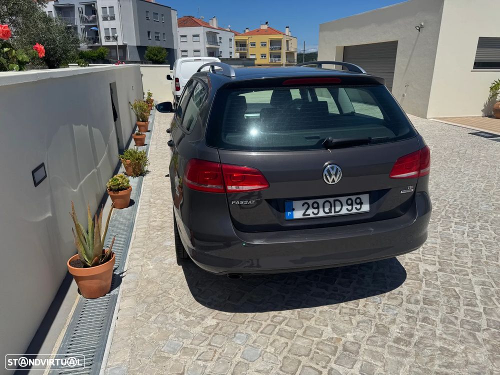 VW Passat Variant 1.6 TDI DPF BlueMotion - 6