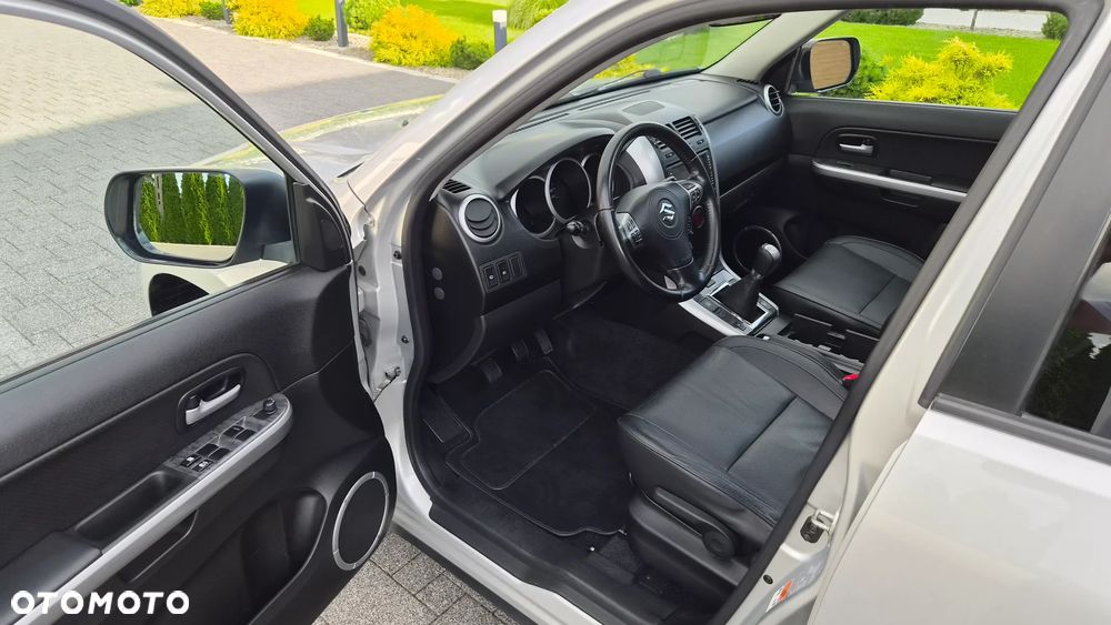 Suzuki Grand Vitara 1.9 DDiS Premium EU5 - 21