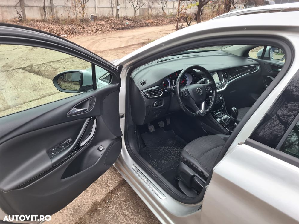 Opel Astra Sport Tourer Turbo 1.4 ECOTEC Dynamic - 4