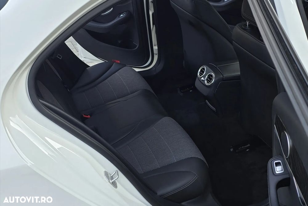 Mercedes-Benz C - 30