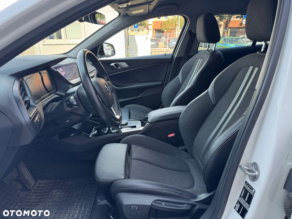 BMW Seria 1 116d Sport Line Shadow - 12