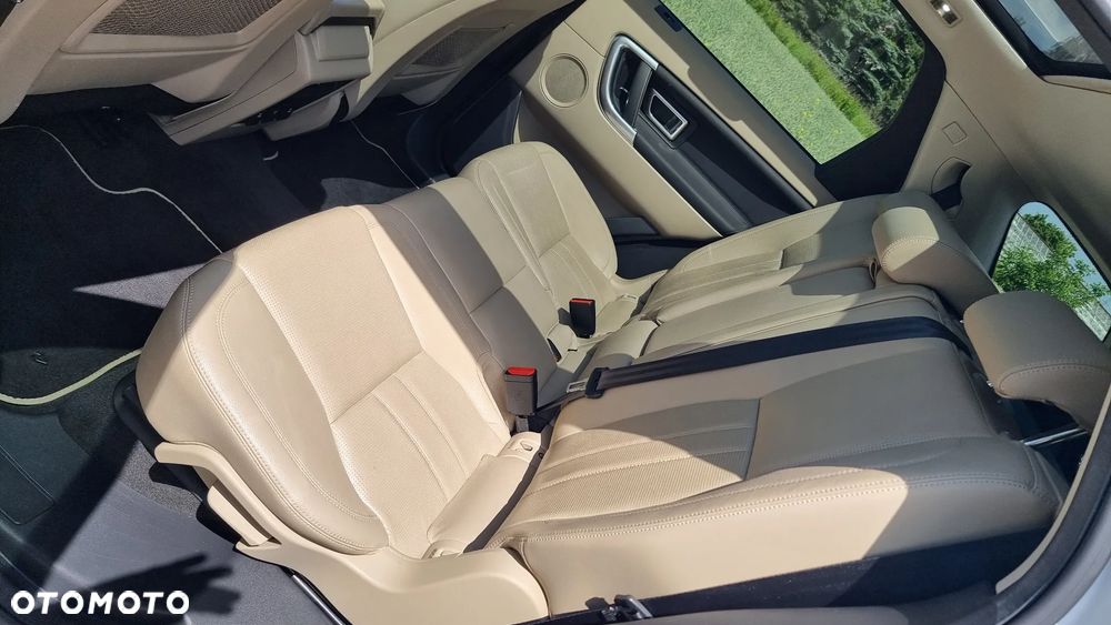 Land Rover Discovery Sport 2.0 Si4 HSE Luxury - 16