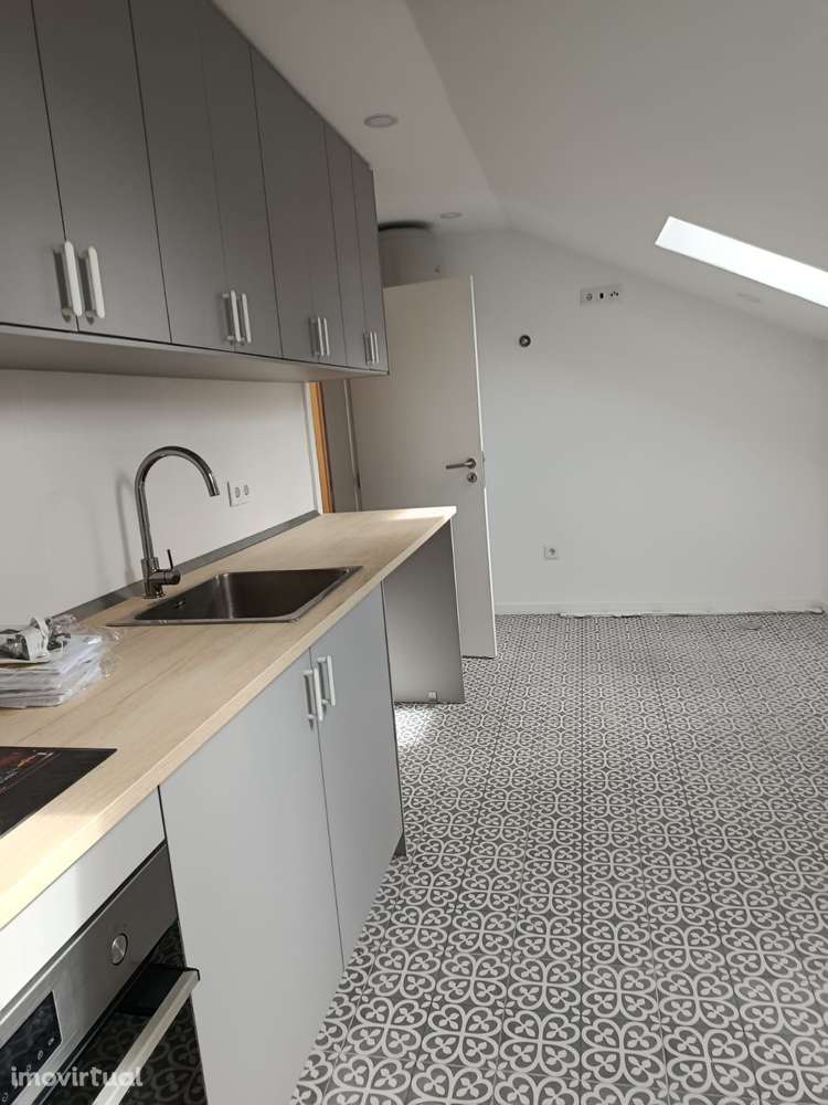 T1 a 5 minnutos da estação do metro de Areeiro/ comboios - Grande imagem: 4/14