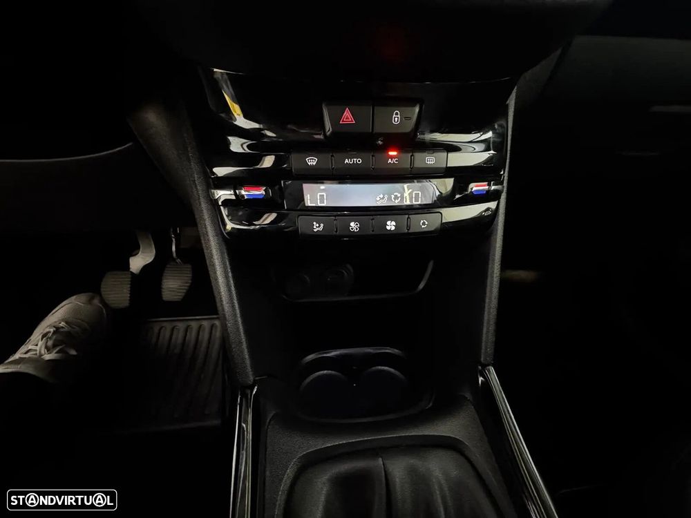 Peugeot 2008 1.2 PureTech Allure - 29