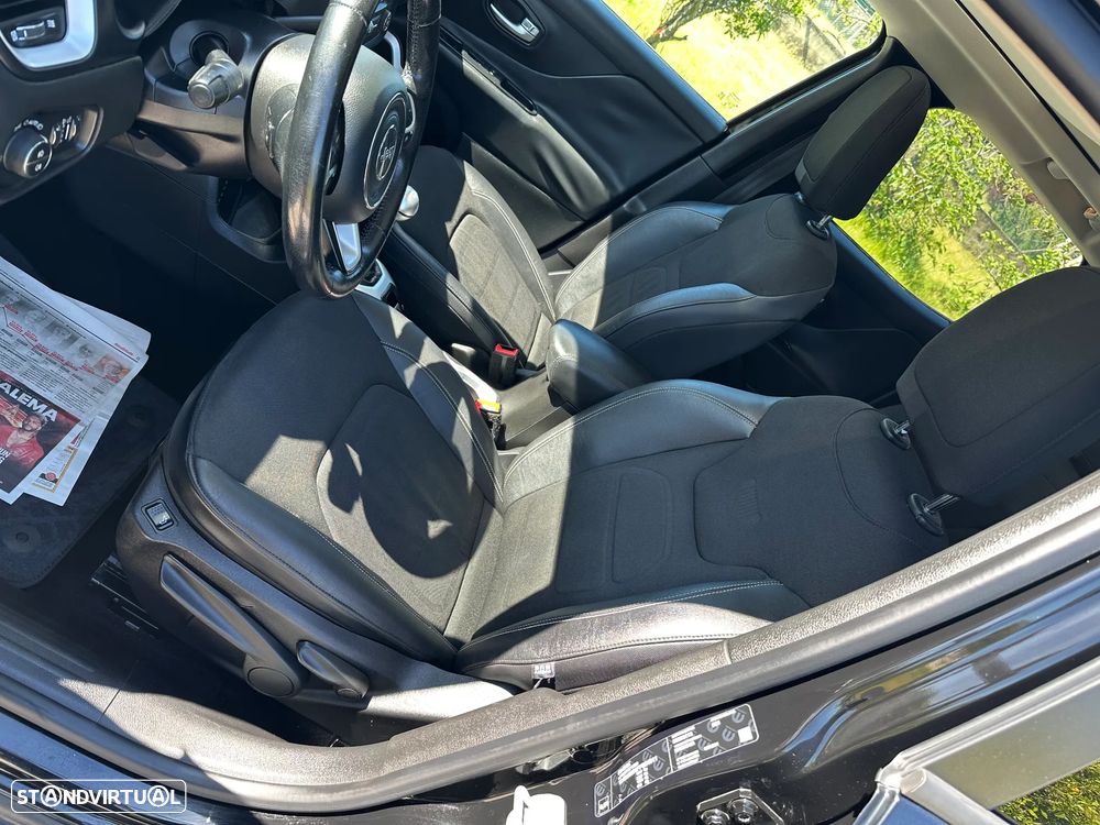 Jeep Renegade 1.6 MJD SkyEdition - 12