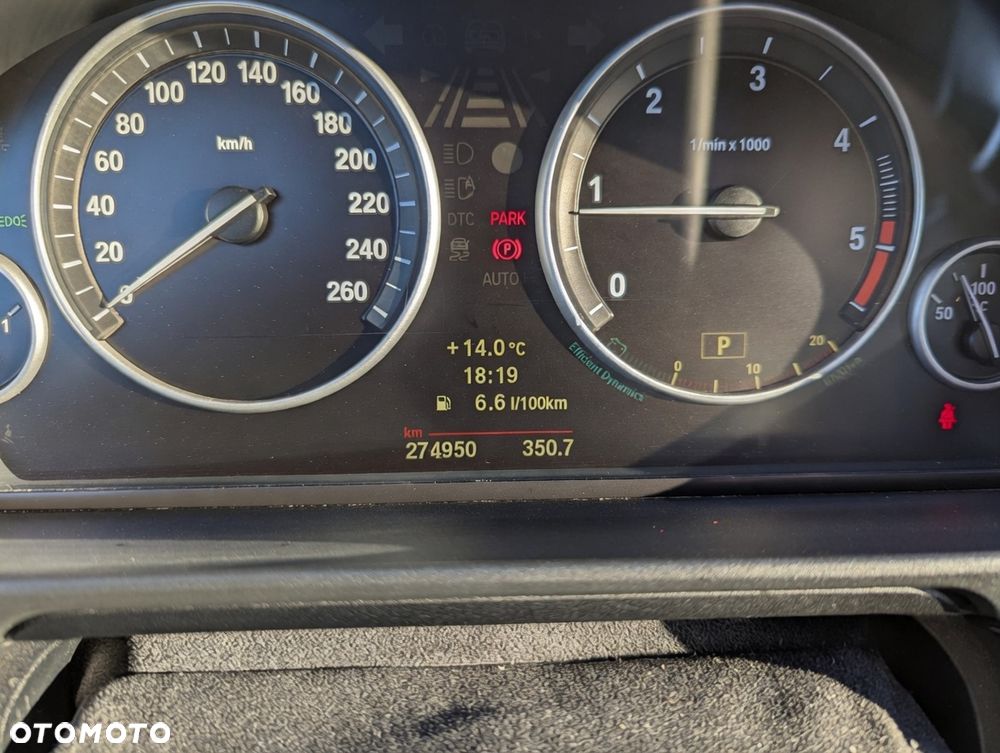 BMW Seria 5 520d - 34