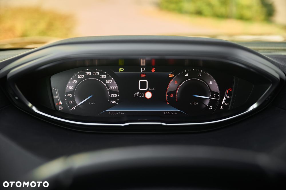 Peugeot 5008 BlueHDi 130 EAT8 Active - 34