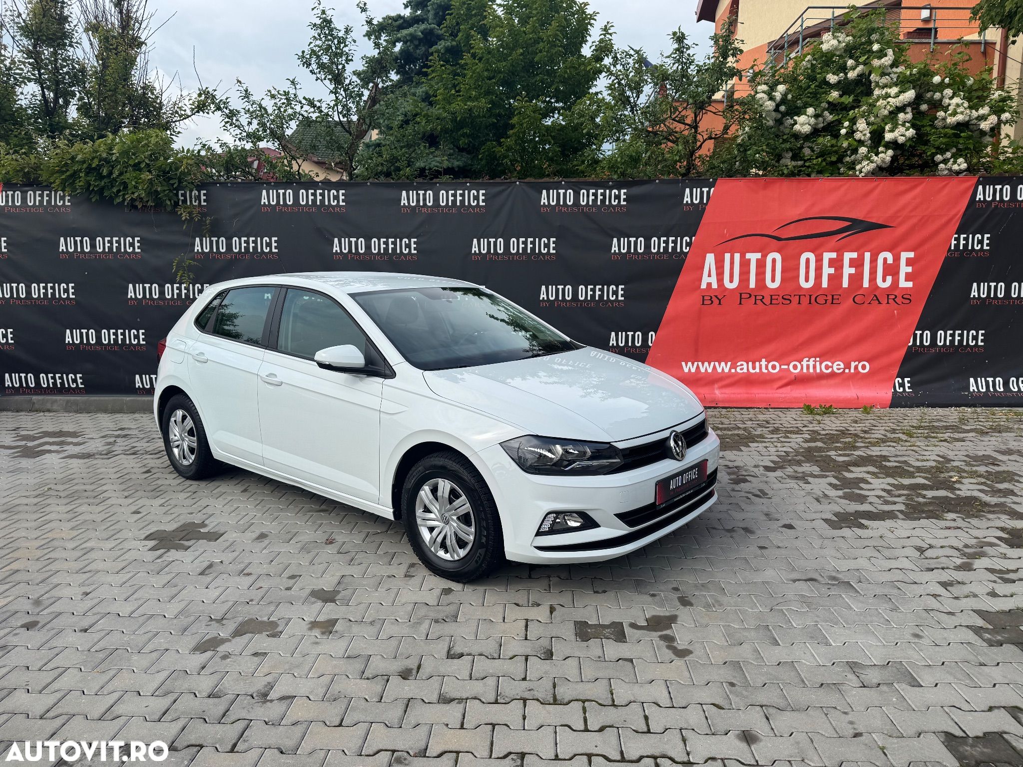 Volkswagen Polo 1.0 Trendline - 1