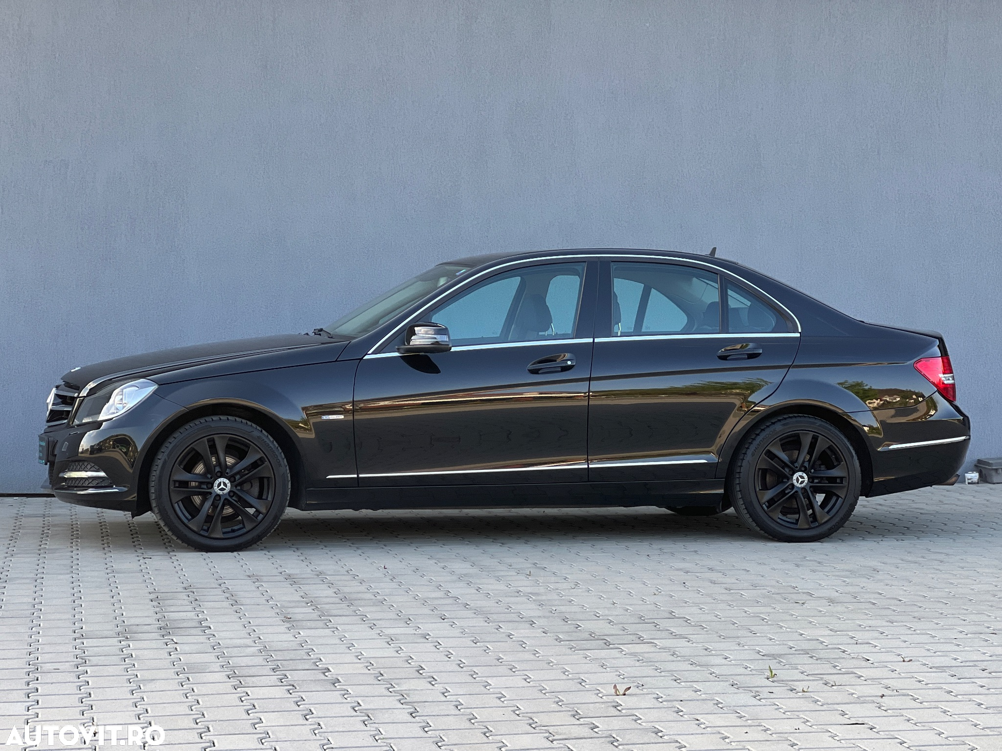 Mercedes-Benz C 180 CGI BlueEFFICIENCY Avantgarde - 29