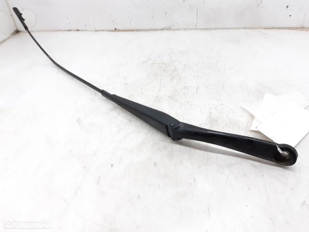 BRAÇO LIMPA-VIDROS DIREITO FIAT GRANDE - 1