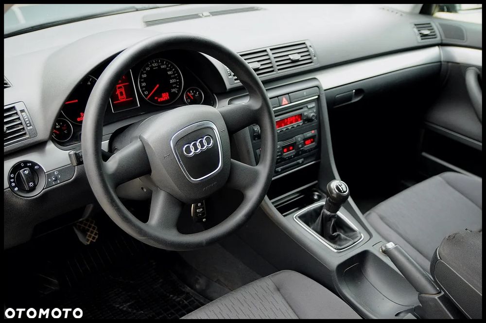 Audi A4 Avant - 5