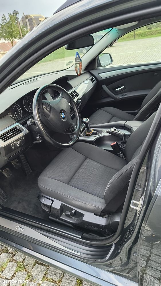 BMW Seria 5 520d - 5