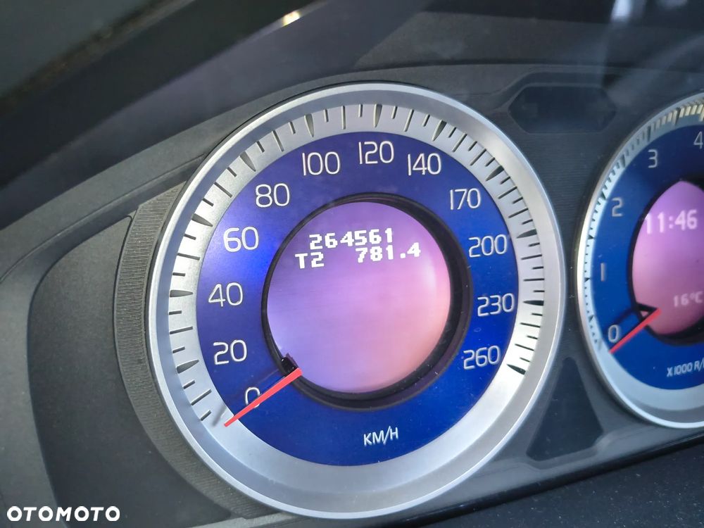 Volvo V70 2.0T Powershift RDesign - 18