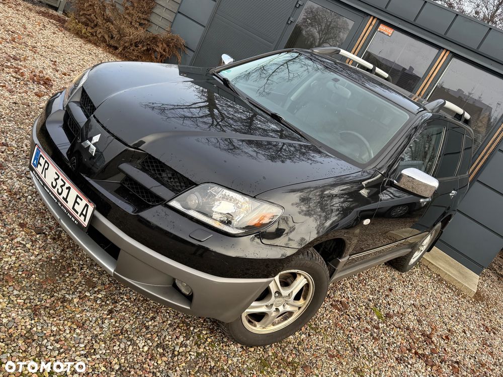 Mitsubishi Outlander 2.0 4WD Intense - 3
