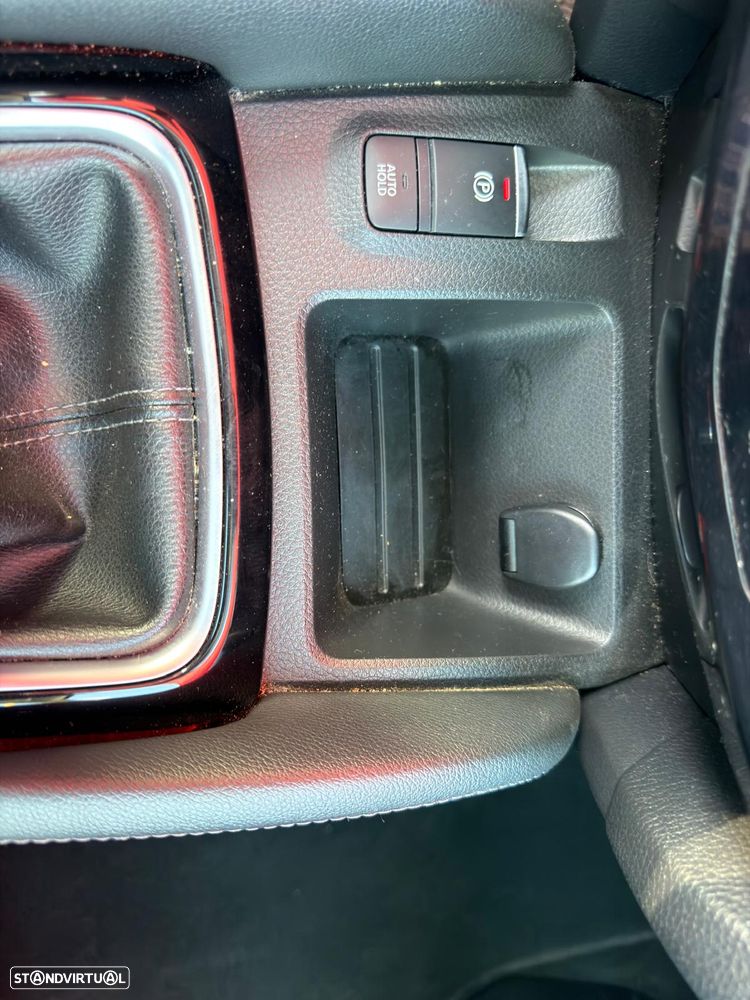 Nissan Qashqai 1.5 dCi N-Connecta J18+Led - 31