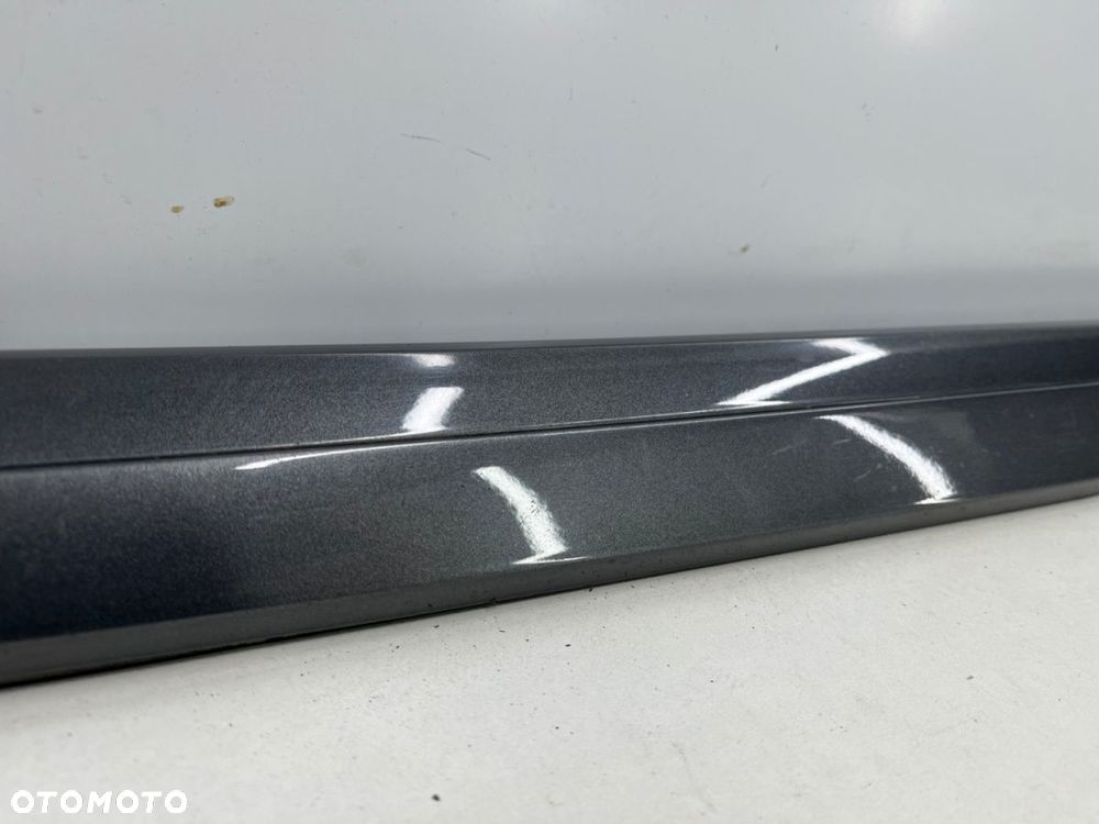 Listwa VW Passat B8 14-23r. lewa przednia dolna nakładka drzwi 3g0854939 - 3