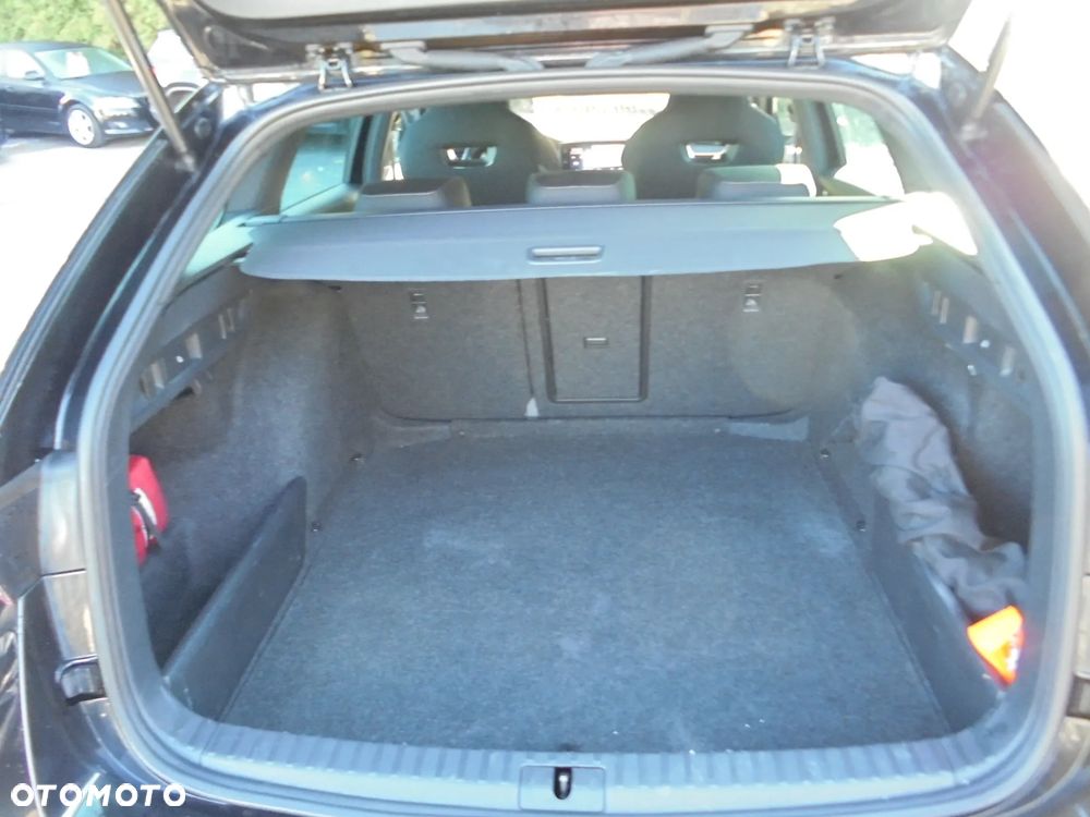 Skoda Octavia 2.0 TDI DSG Sportline - 15