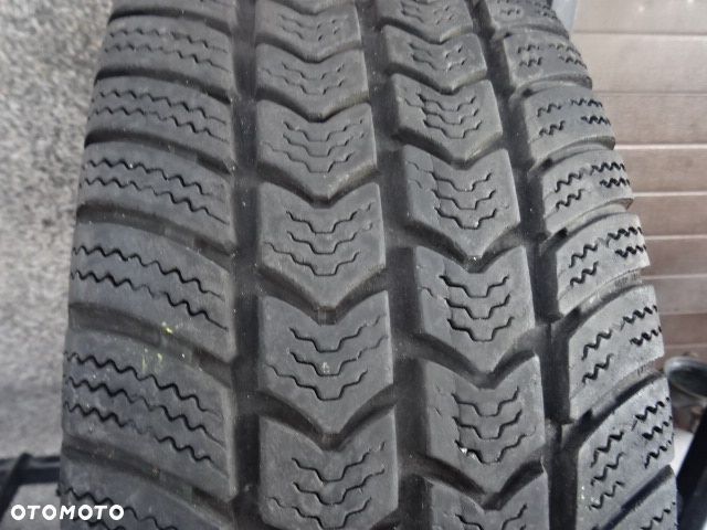 215/65/R16C 109/107T Semperit Van-Grip 2 - 1