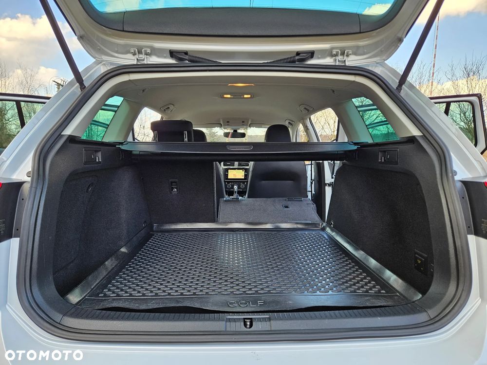 Volkswagen Golf - 27