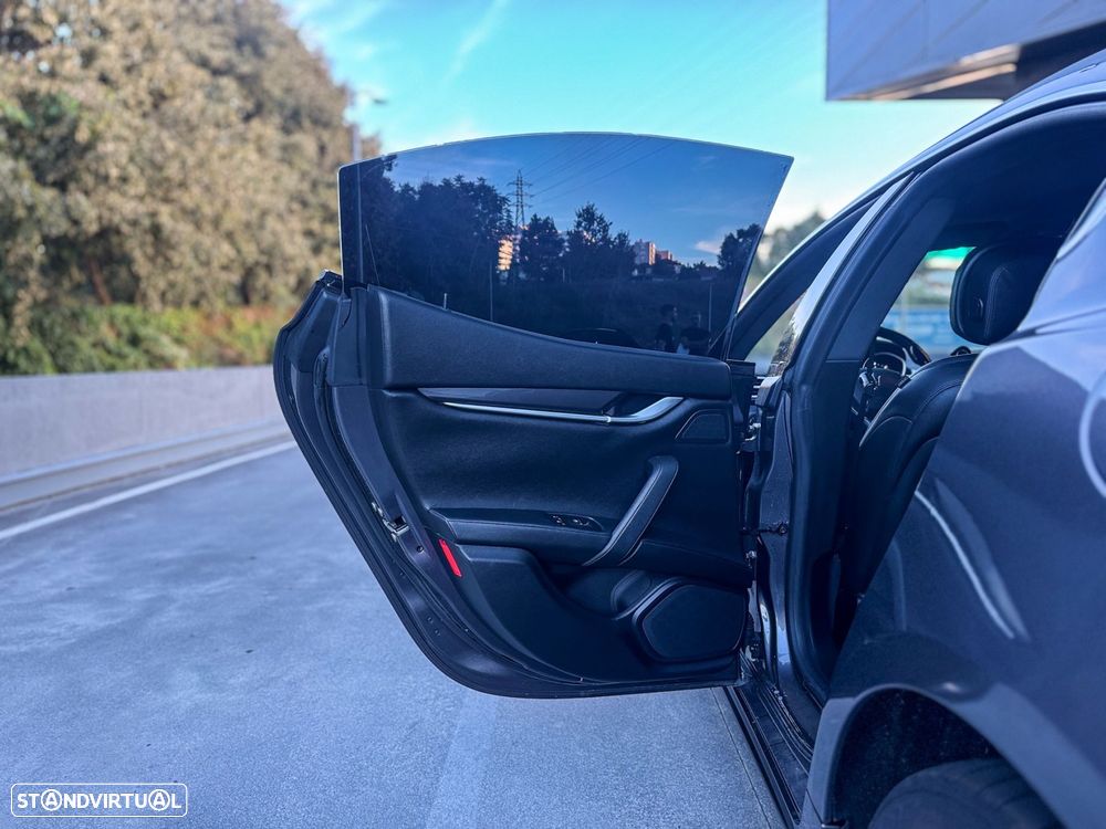 Maserati Ghibli Diesel GranSport - 32