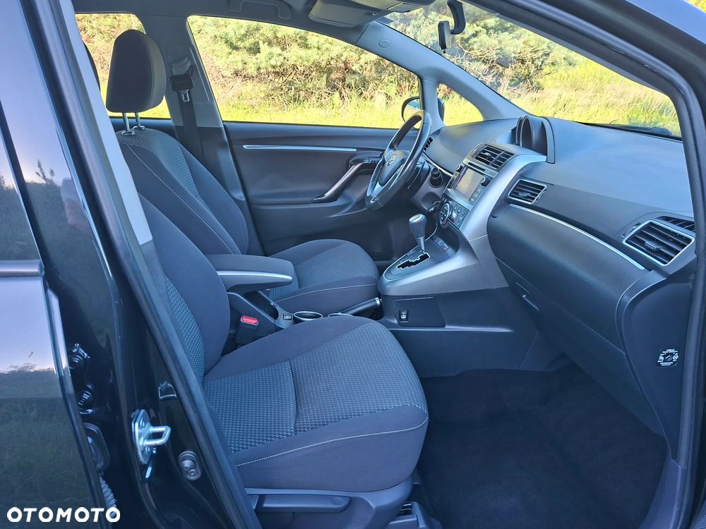Toyota Verso 1.8 Multidrive Edition - 19