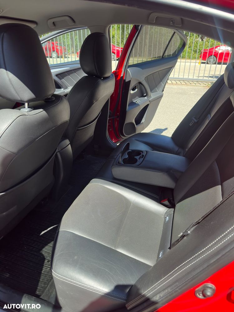 Toyota Avensis 1.8 Multidrive S Executive - 10